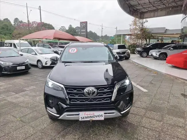 HILUX SW4 2.8 D-4D TURBO DIESEL SRX 7L 4X4 AUTOMÁTICO