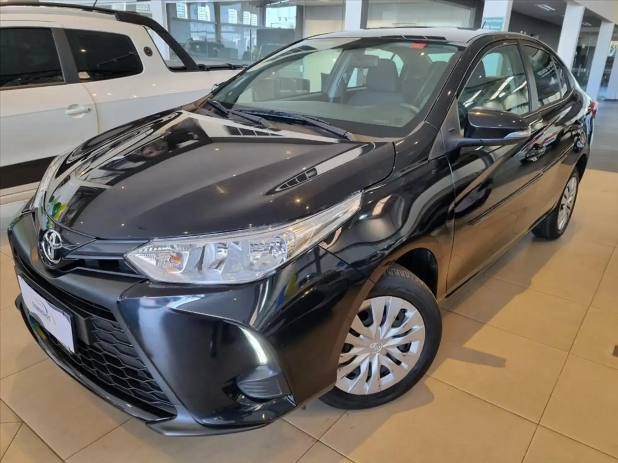 Yaris 1.5 16V Flex Sedan Xl Multidrive 2