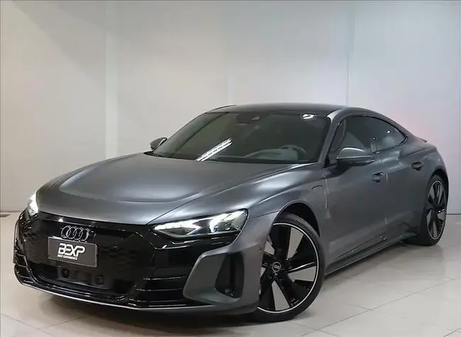 RS E-TRON GT