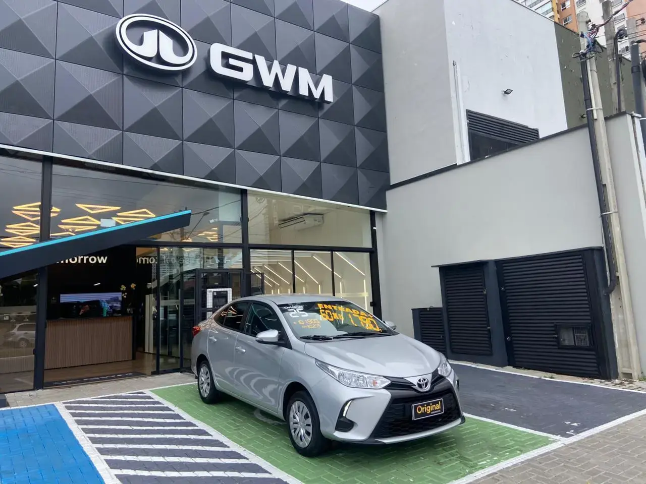 galeria Yaris Sedan