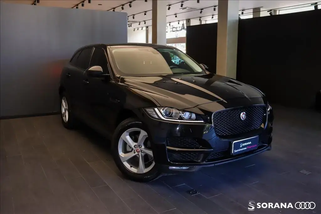 galeria F-PACE