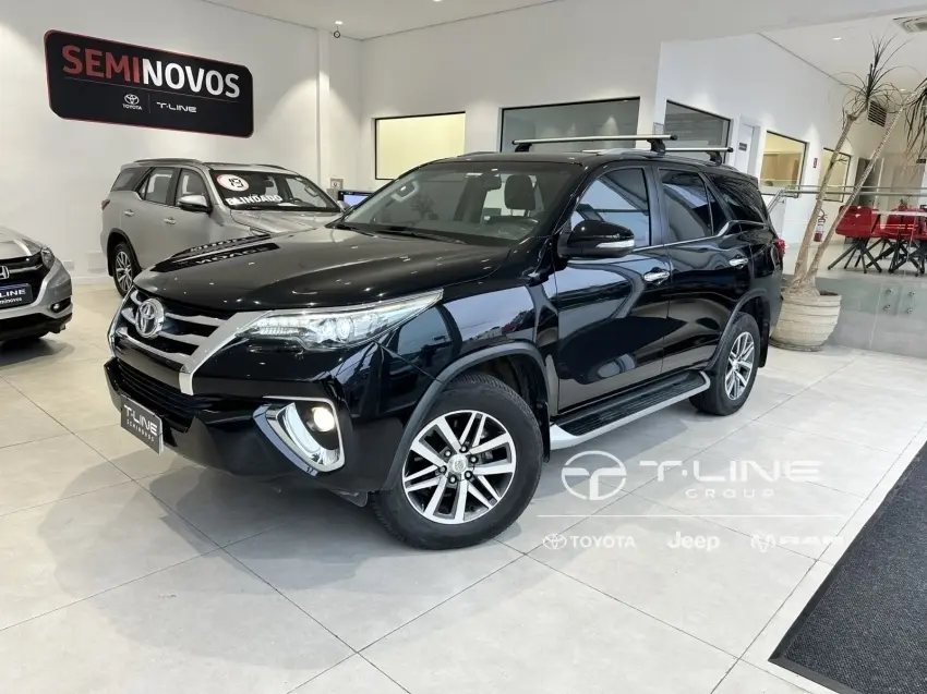 galeria HILUX SW4