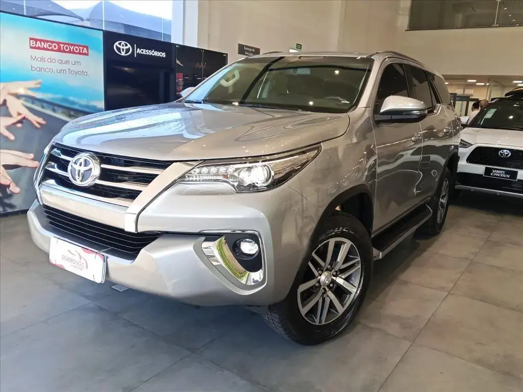 galeria HILUX SW4