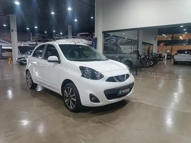 Nissan MARCH 1.6 SV 16V FLEXSTART 4P XTRONIC