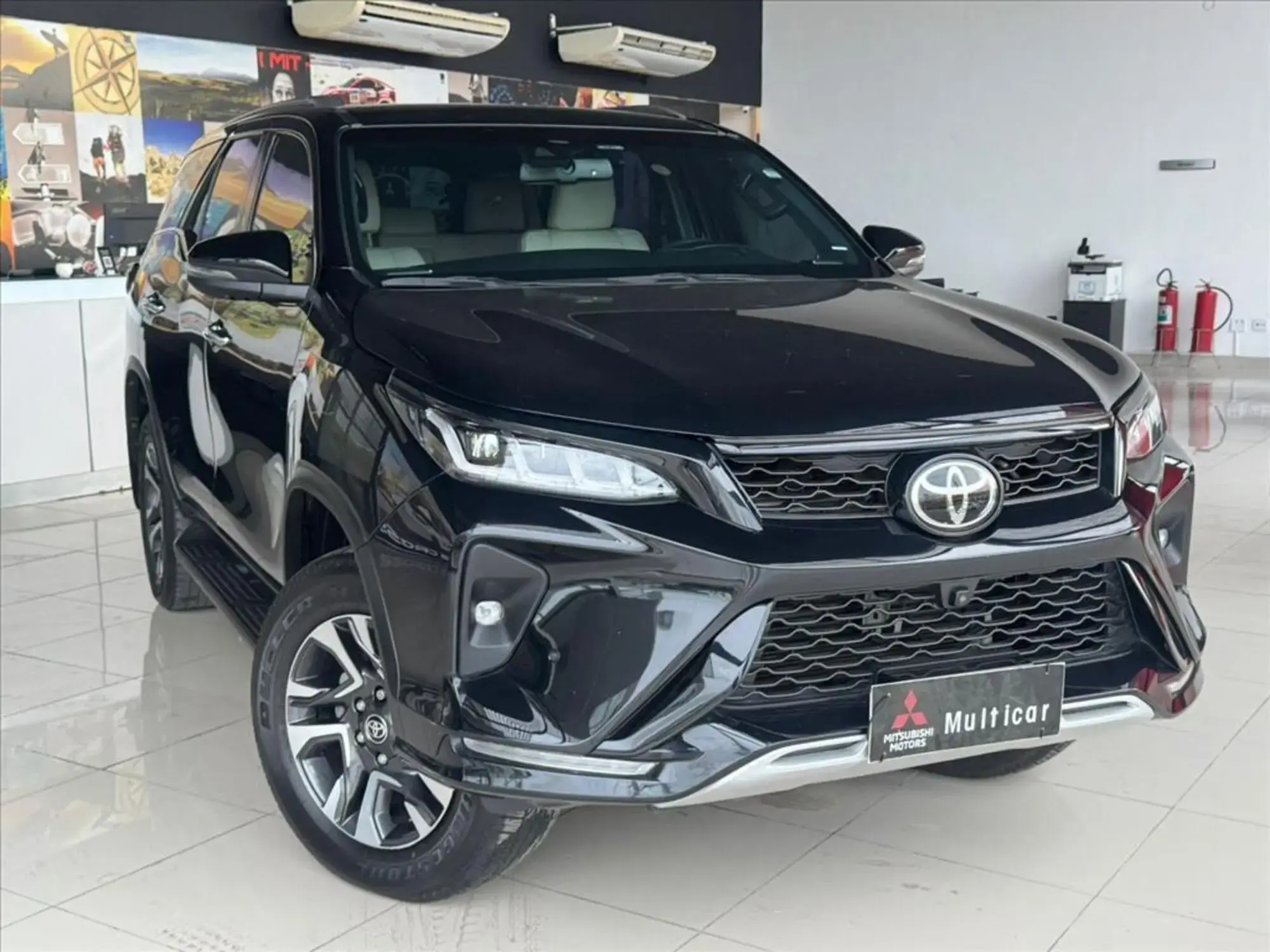 HILUX SW4 2.8 D-4D TURBO DIESEL DIAMOND 7L 4X4 AUTOMÁTICO