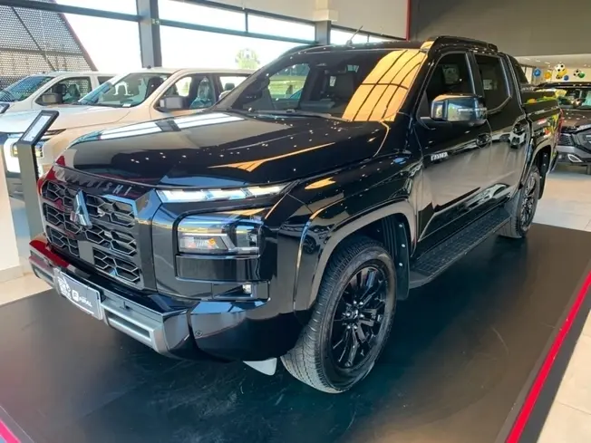 Mitsubishi TRITON 2.4 BITURBO DIESEL CD KATANA 4X4 AUTOMÁTICO