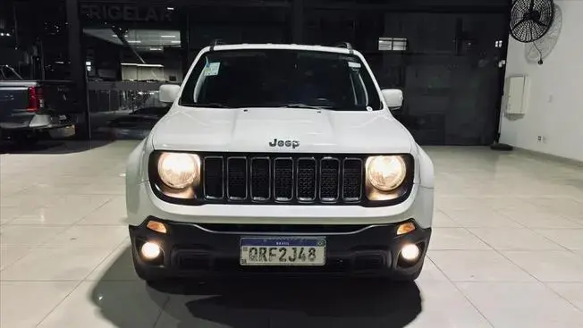 Jeep RENEGADE 1.8 16V FLEX LONGITUDE 4P AUTOMÁTICO