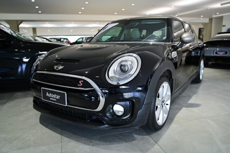 Clubman Cooper 2.0 S Top (Aut) 4p 2018 por R$ 135.900,00 é na