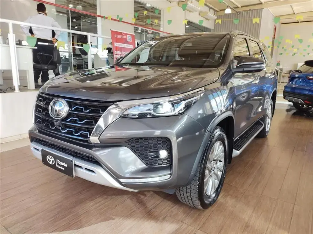 galeria HILUX SW4