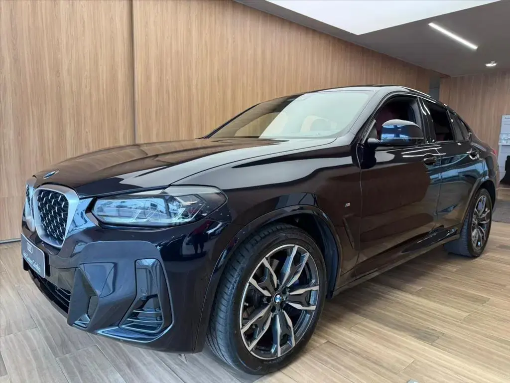 galeria X4