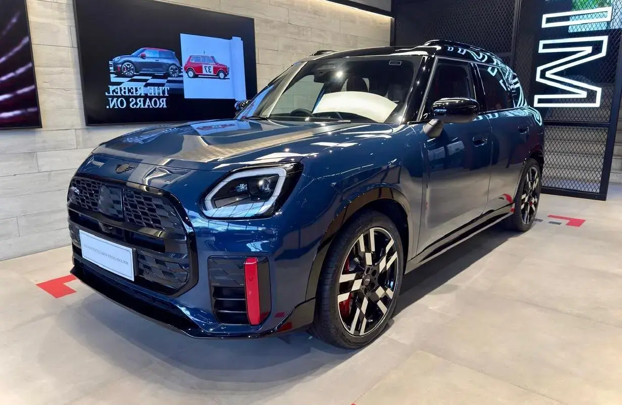 galeria Cooper Countryman