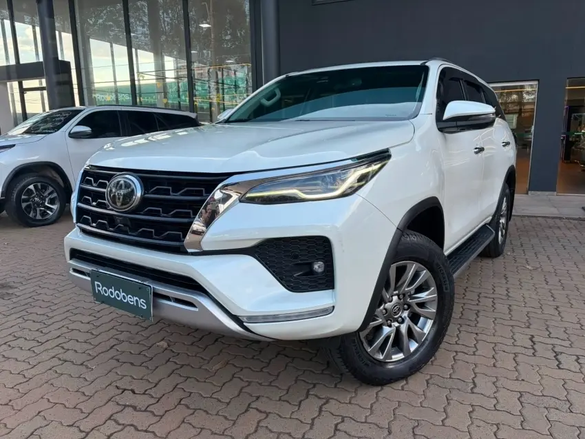 galeria HILUX SW4