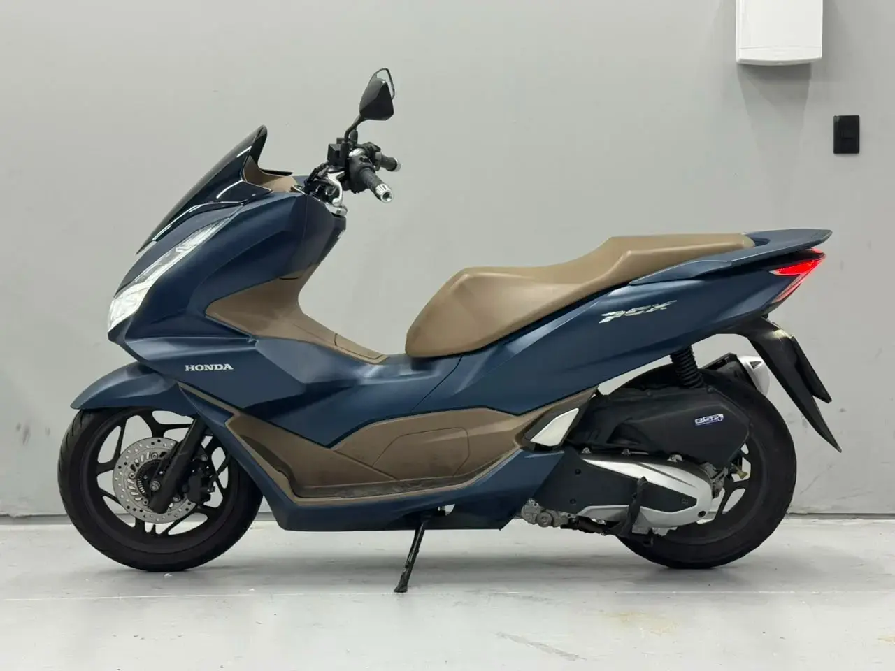 galeria PCX 160 DLX