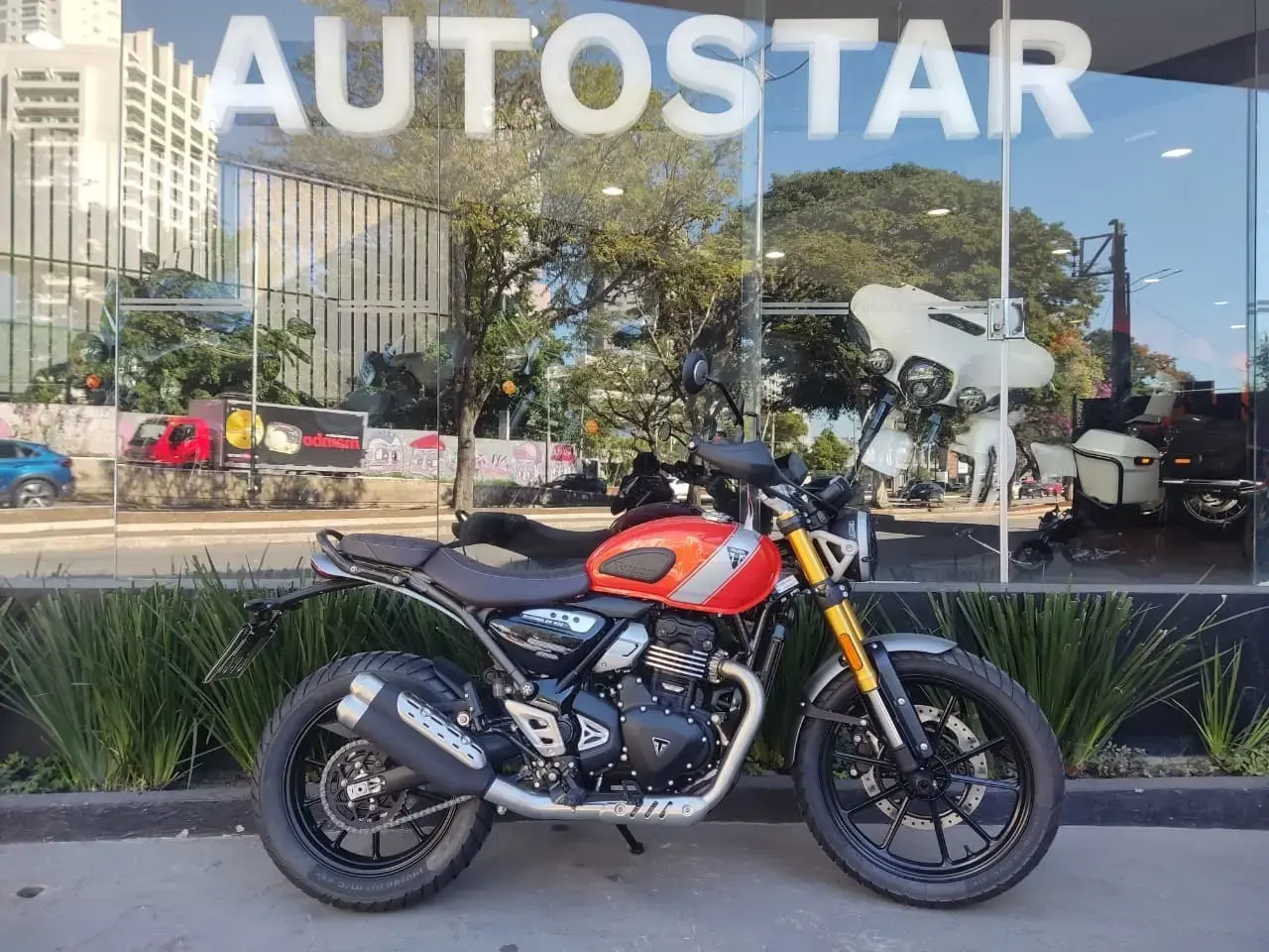 galeria Scrambler 400 X