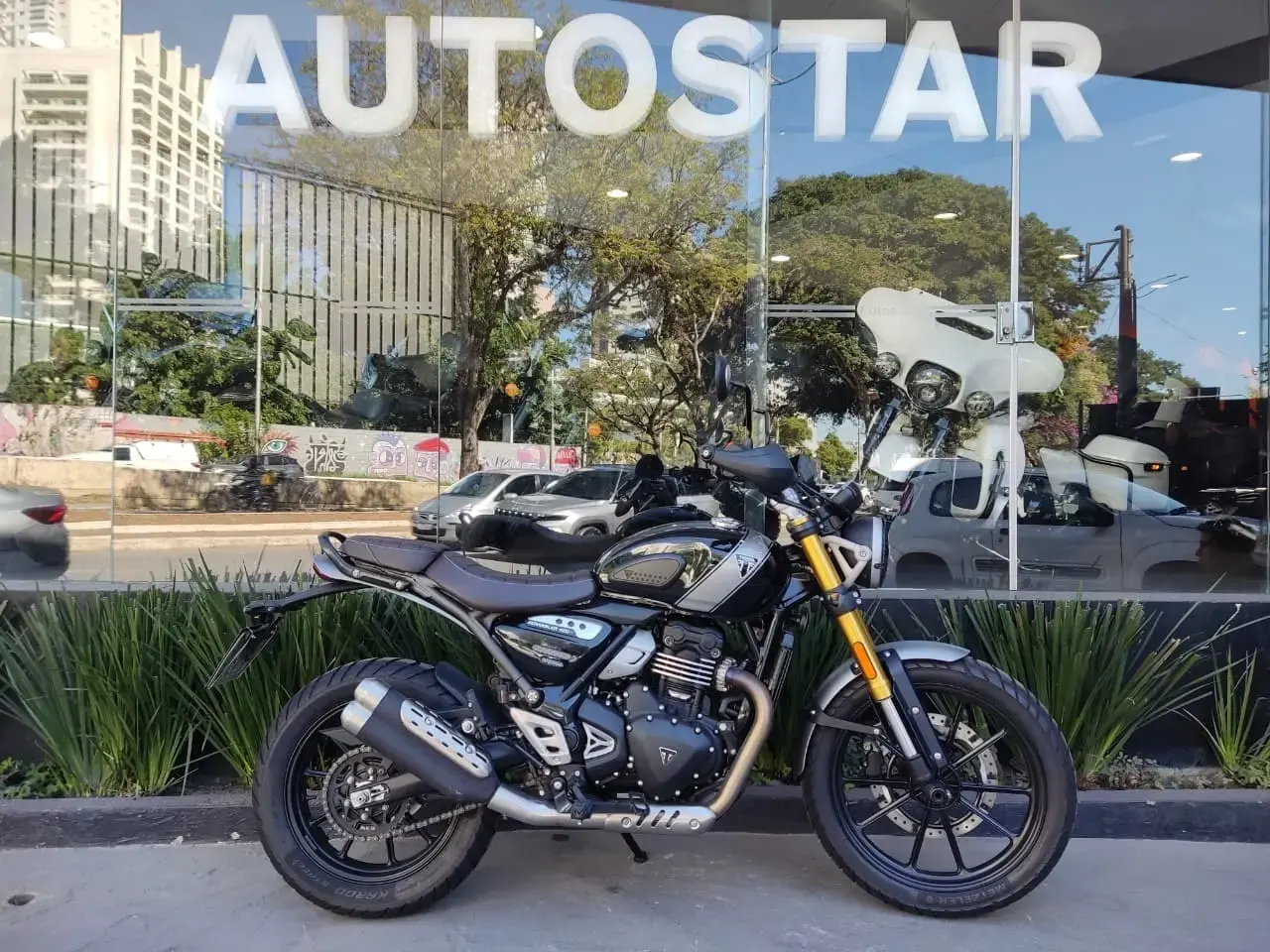 galeria Scrambler 400 X