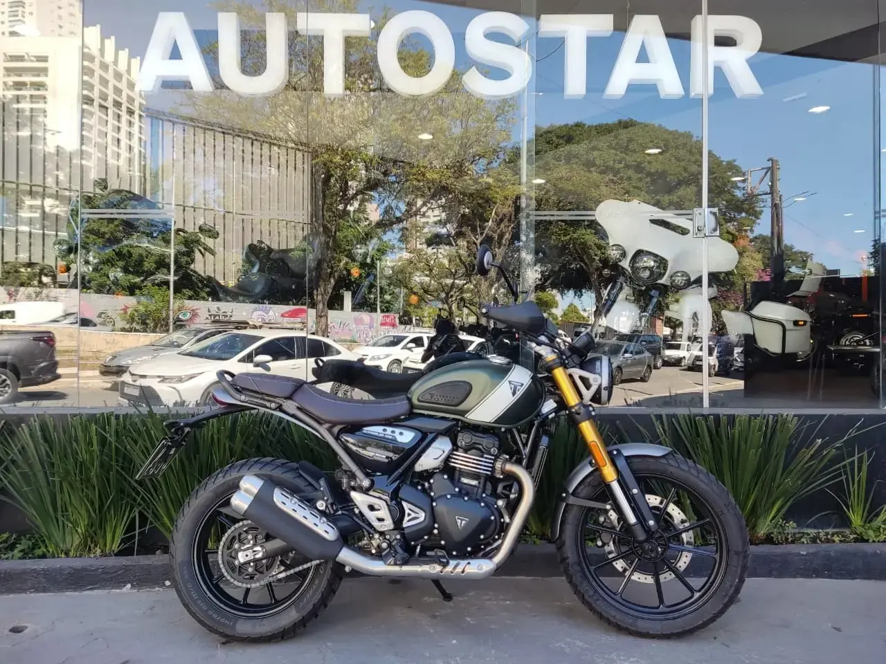 galeria Scrambler 400 X