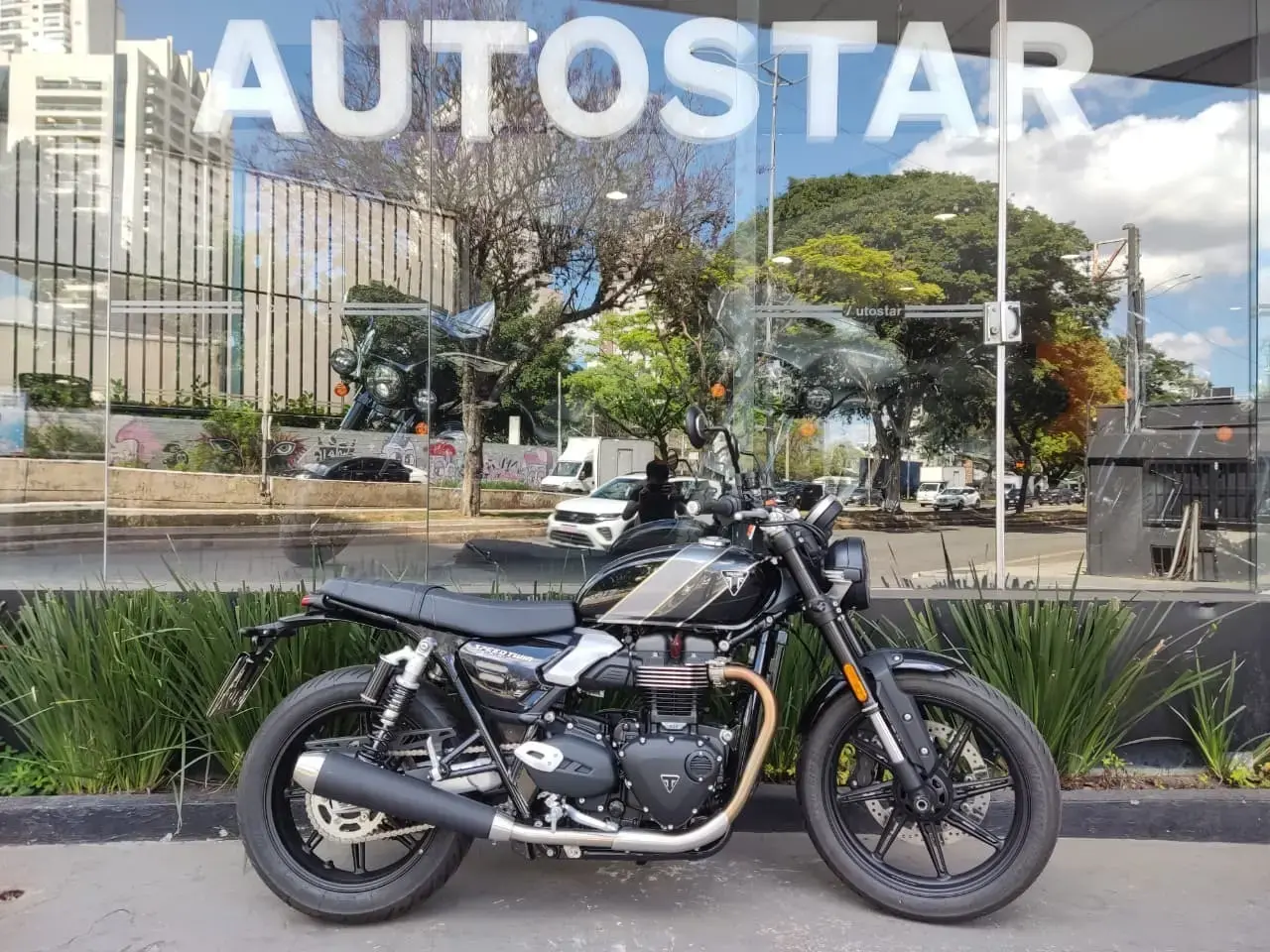 galeria Speed Twin 900
