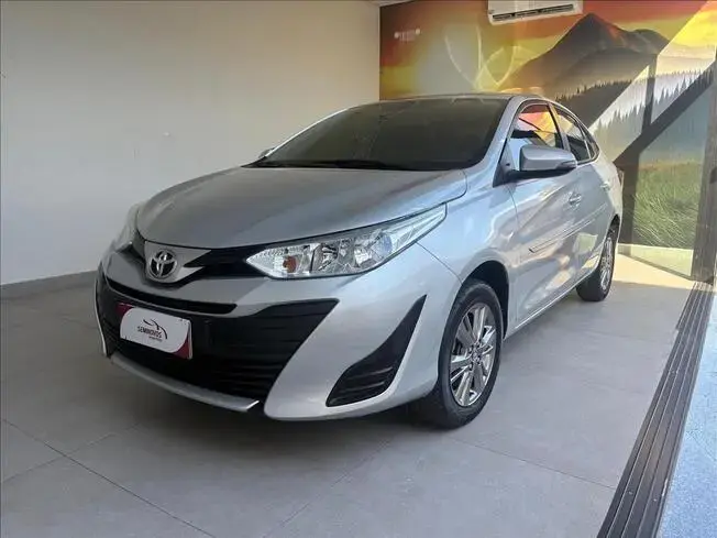 YARIS 1.5 16V FLEX SEDAN XL PLUS CONNECT MULTIDRIVE