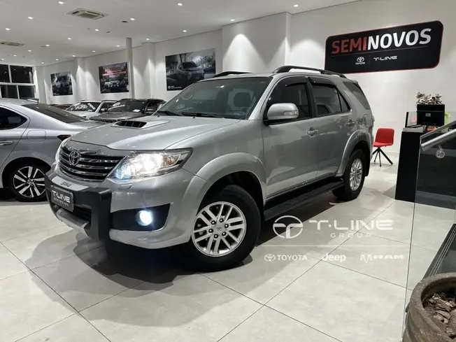 HILUX SW4