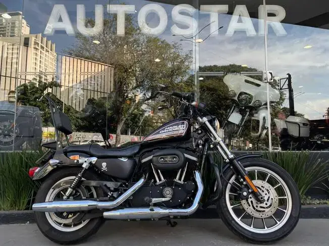 Harley Davidson Sportster XL 883 Roadster