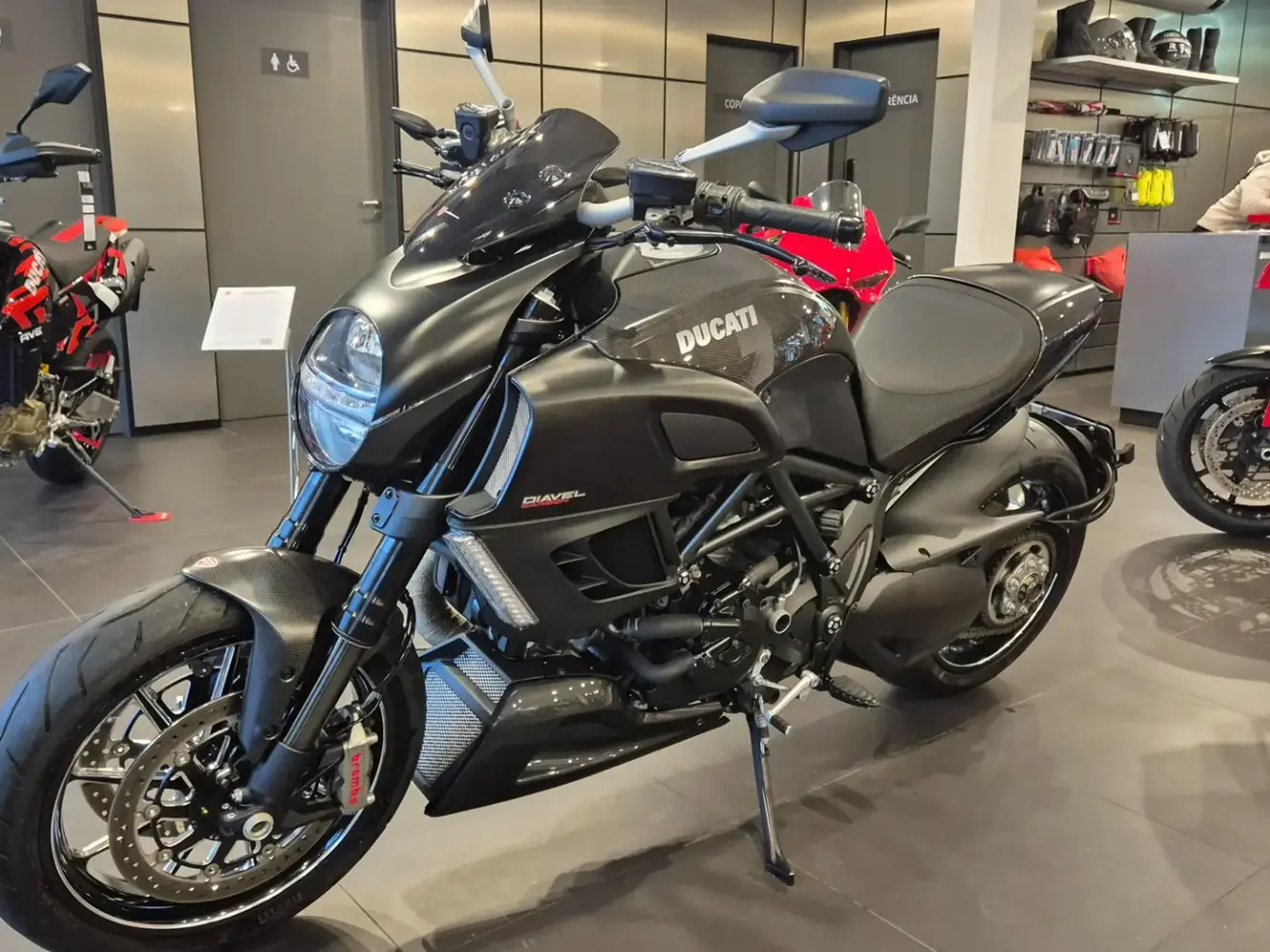 galeria DUCATI DIAVEL CARBON