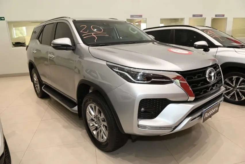 galeria HILUX SW4