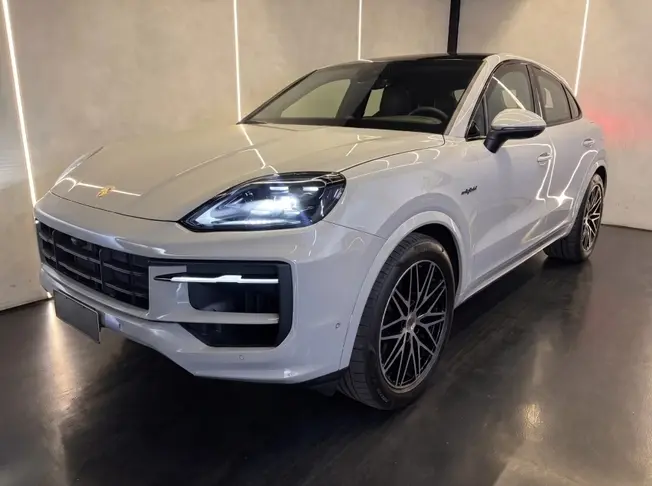 Porsche CAYENNE 3.0 V6 E-HYBRID COUPÉ AWD
