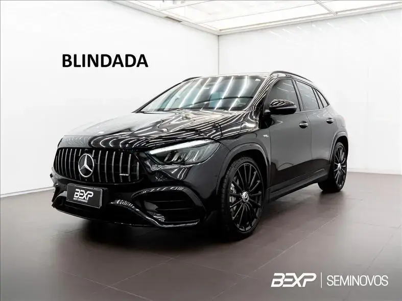 galeria GLA 35 AMG