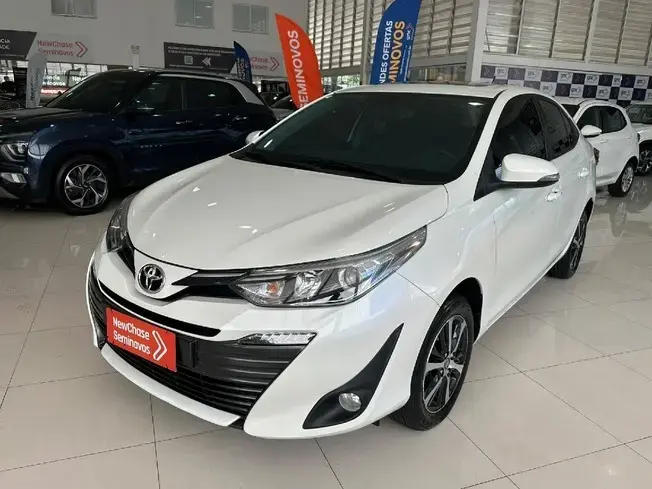 YARIS 1.5 16V FLEX SEDAN XLS CONNECT MULTIDRIVE