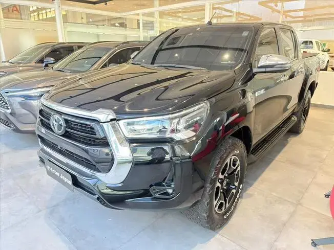 Toyota HILUX 2.8 D-4D TURBO DIESEL CD SRX 4X4 AUTOMÁTICO