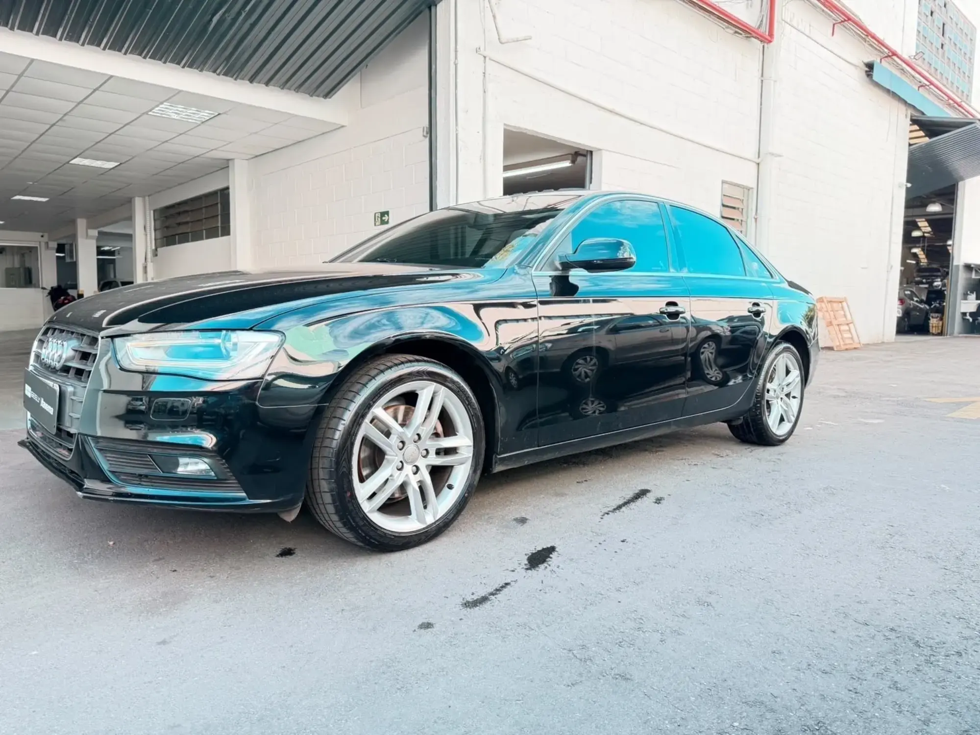 A4 1.8 TFSI AMBIENTE AVANT GASOLINA 4P MULTITRONIC