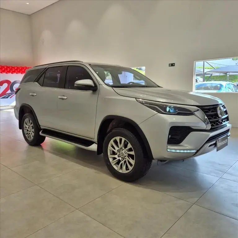 galeria HILUX