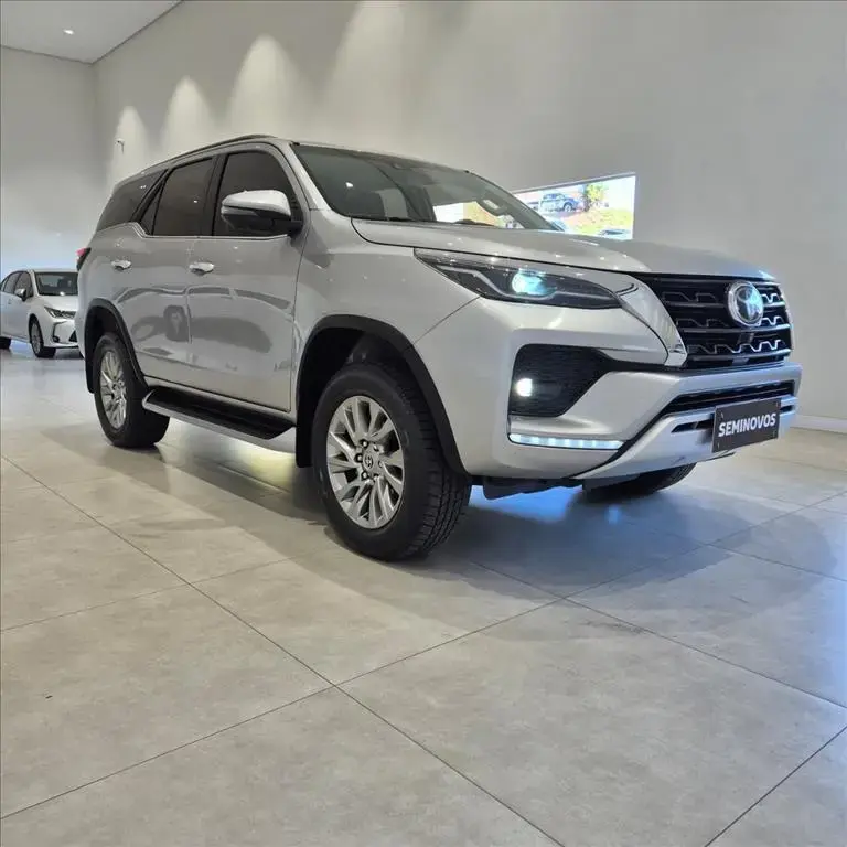 galeria HILUX