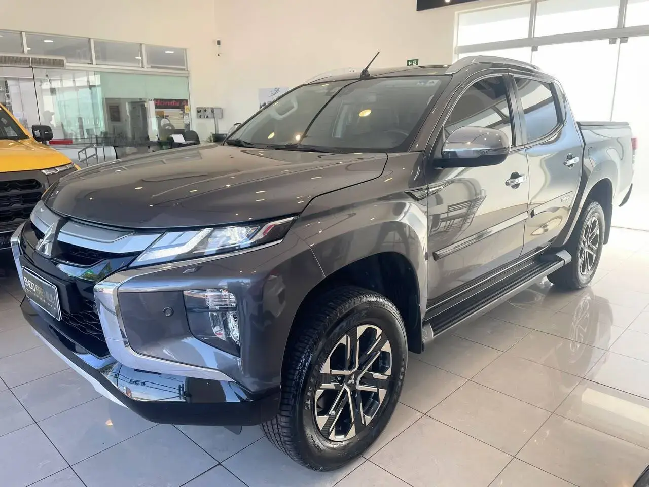 galeria L200 TRITON