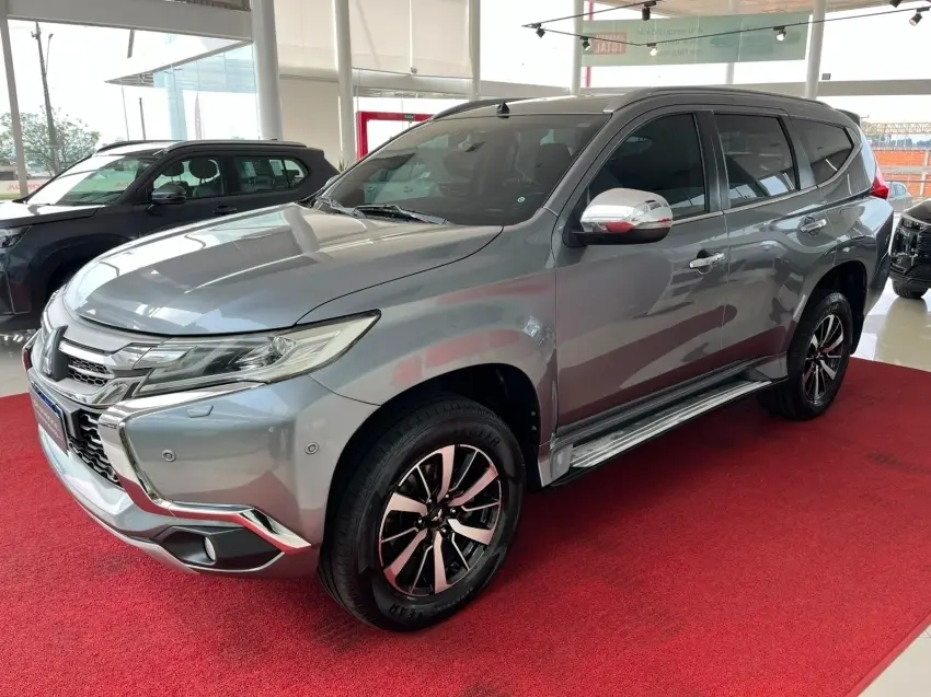 galeria PAJERO SPORT