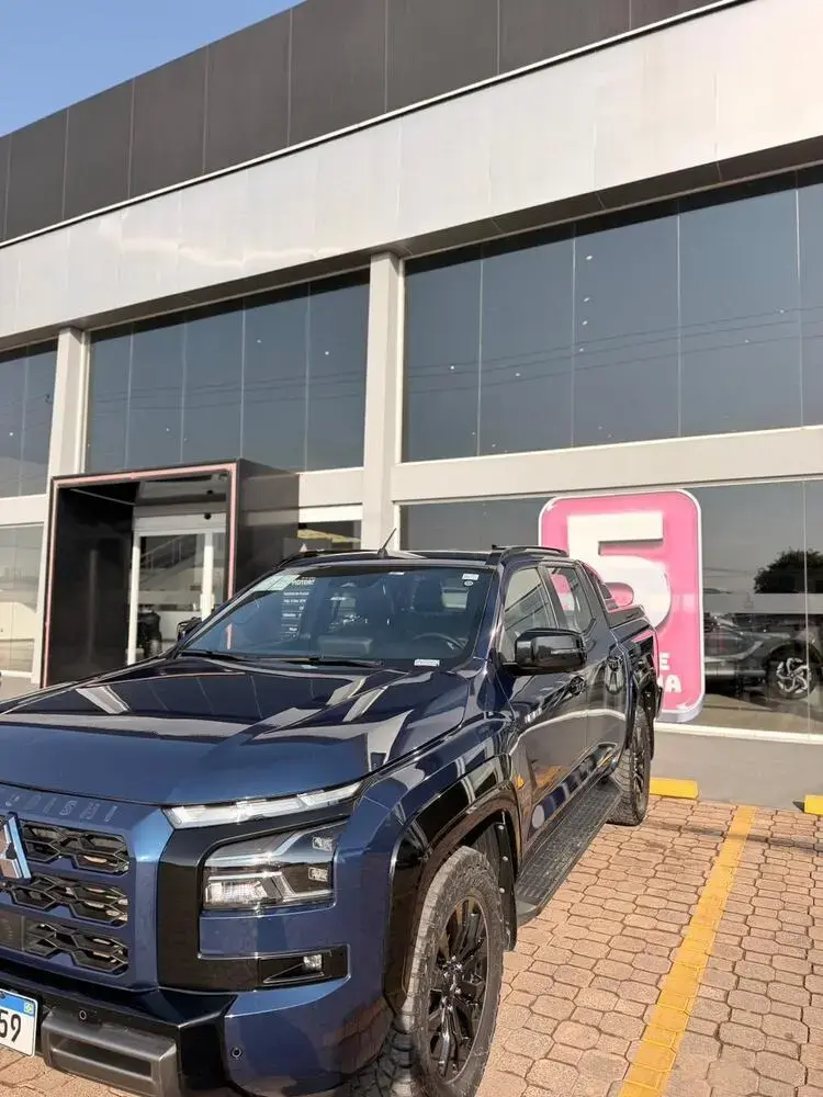 galeria MITSUBISHI TRITON KATANA D 4X4 AT