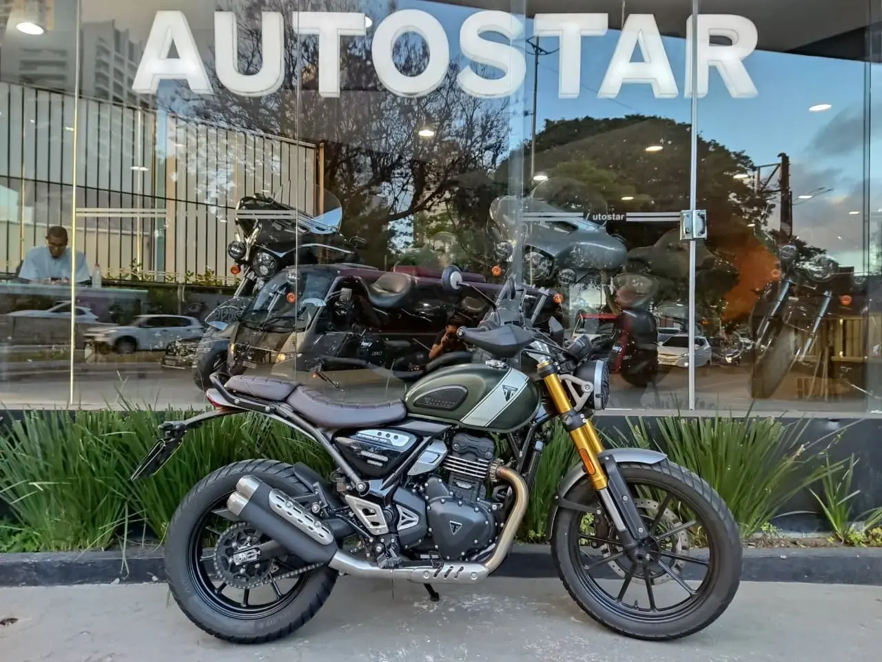 galeria Scrambler 400 X