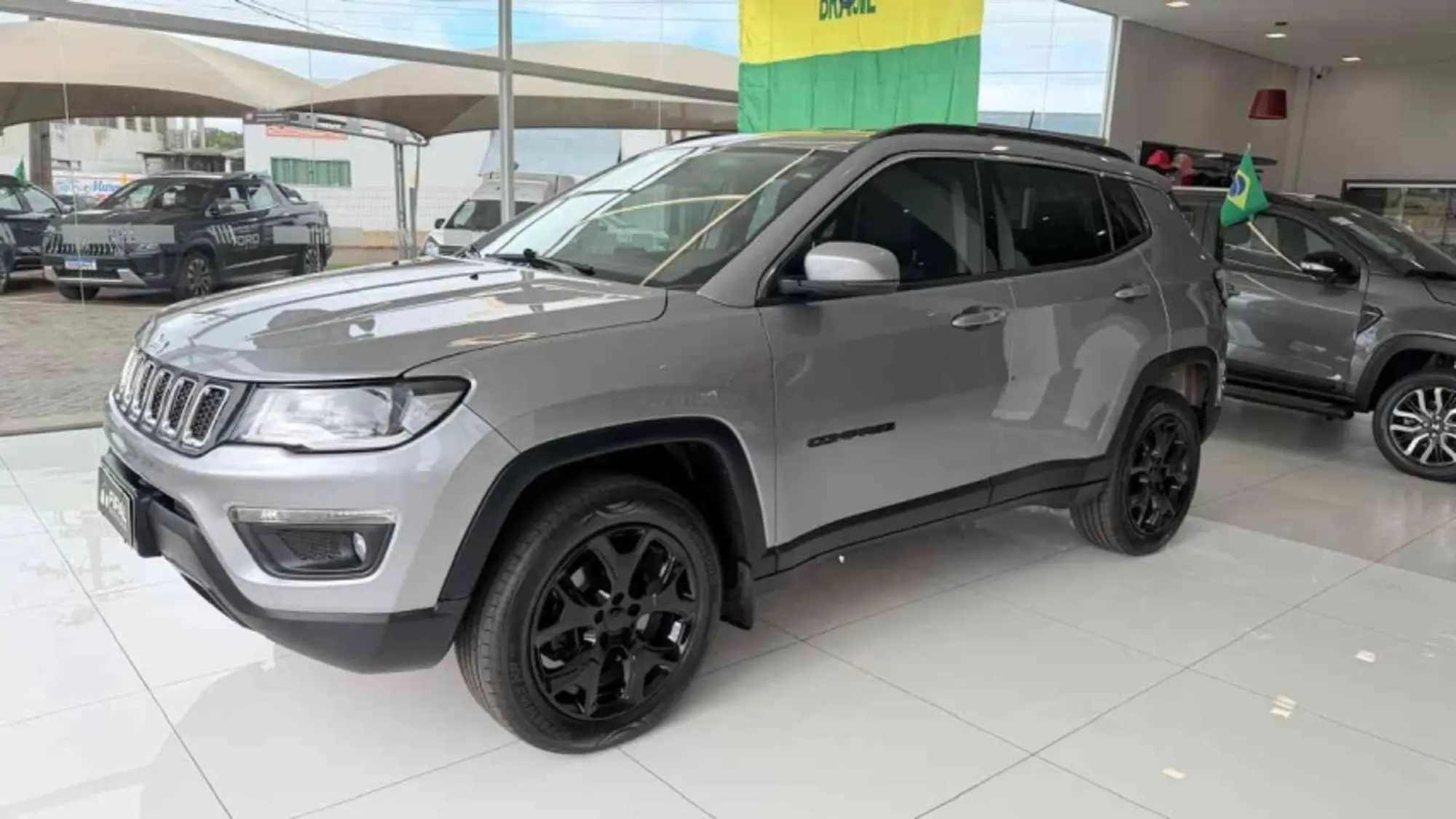 COMPASS 2.0 16V DIESEL LONGITUDE 4X4 AUTOMÁTICO