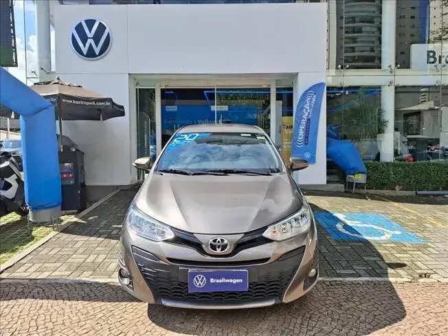 YARIS 1.3 16V XL Plus Tech