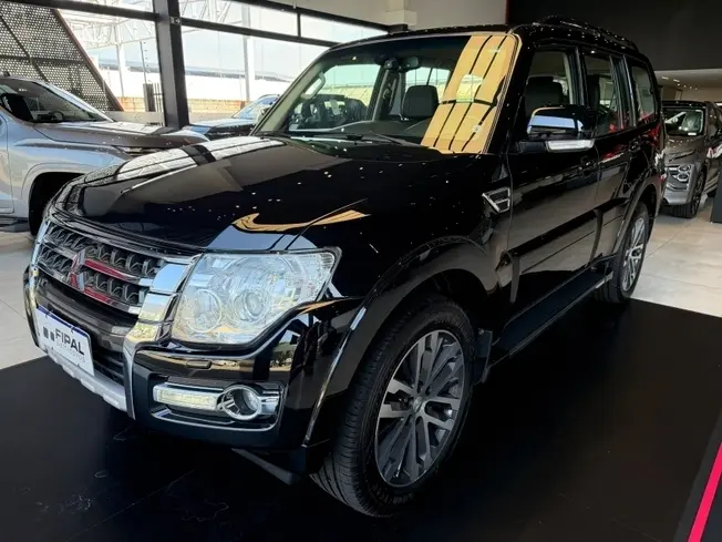 Mitsubishi PAJERO FULL 3.2 HPE 4X4 16V TURBO INTERCOOLER DIESEL 4P AUTOMÁTICO