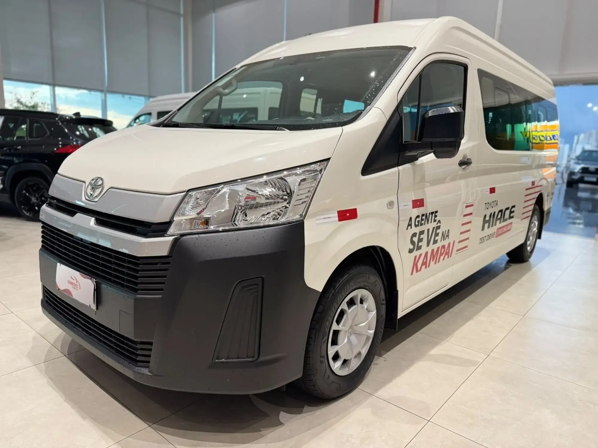 Hiace 2.8 D-4D Turbo Diesel Minibus 15+1 Dx Automático