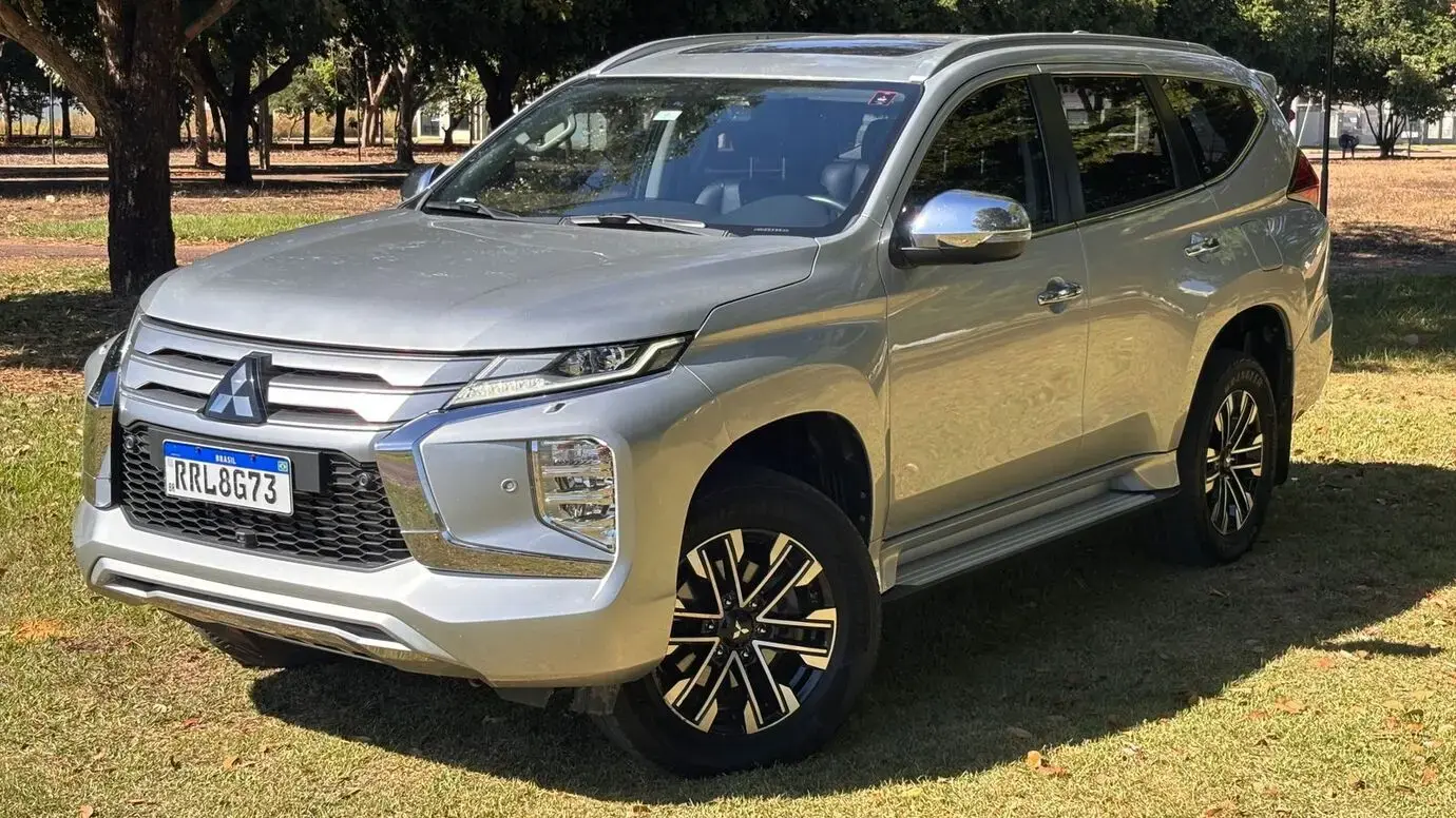 galeria PAJERO SPORT HPE-S 2.4 4X4