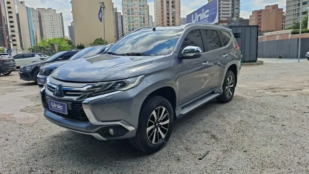galeria PAJERO SPORT