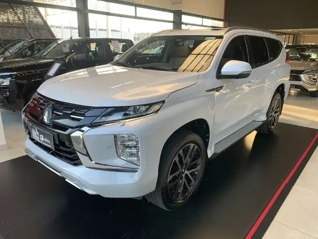 Mitsubishi PAJERO SPORT 2.4 16V MIVEC TURBO DIESEL LEGEND AWD AUTOMÁTICO