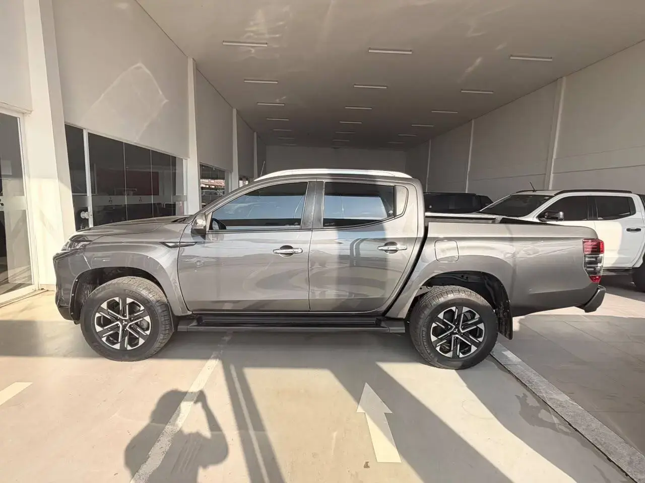 galeria L200 TRITON SPORT HPES