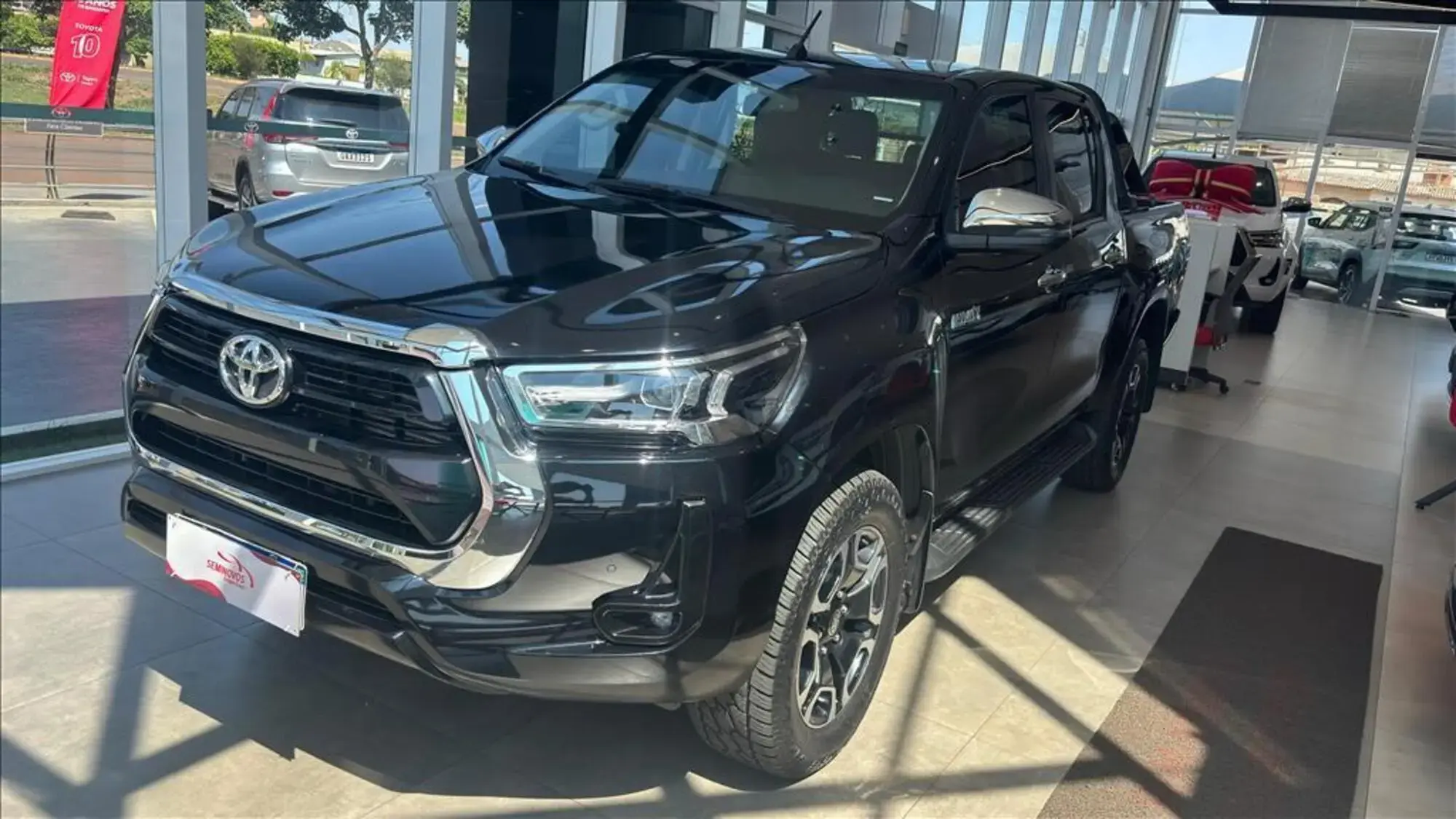 Hilux 2.8 D-4D Turbo Diesel Cd Srv 4X4 Automático