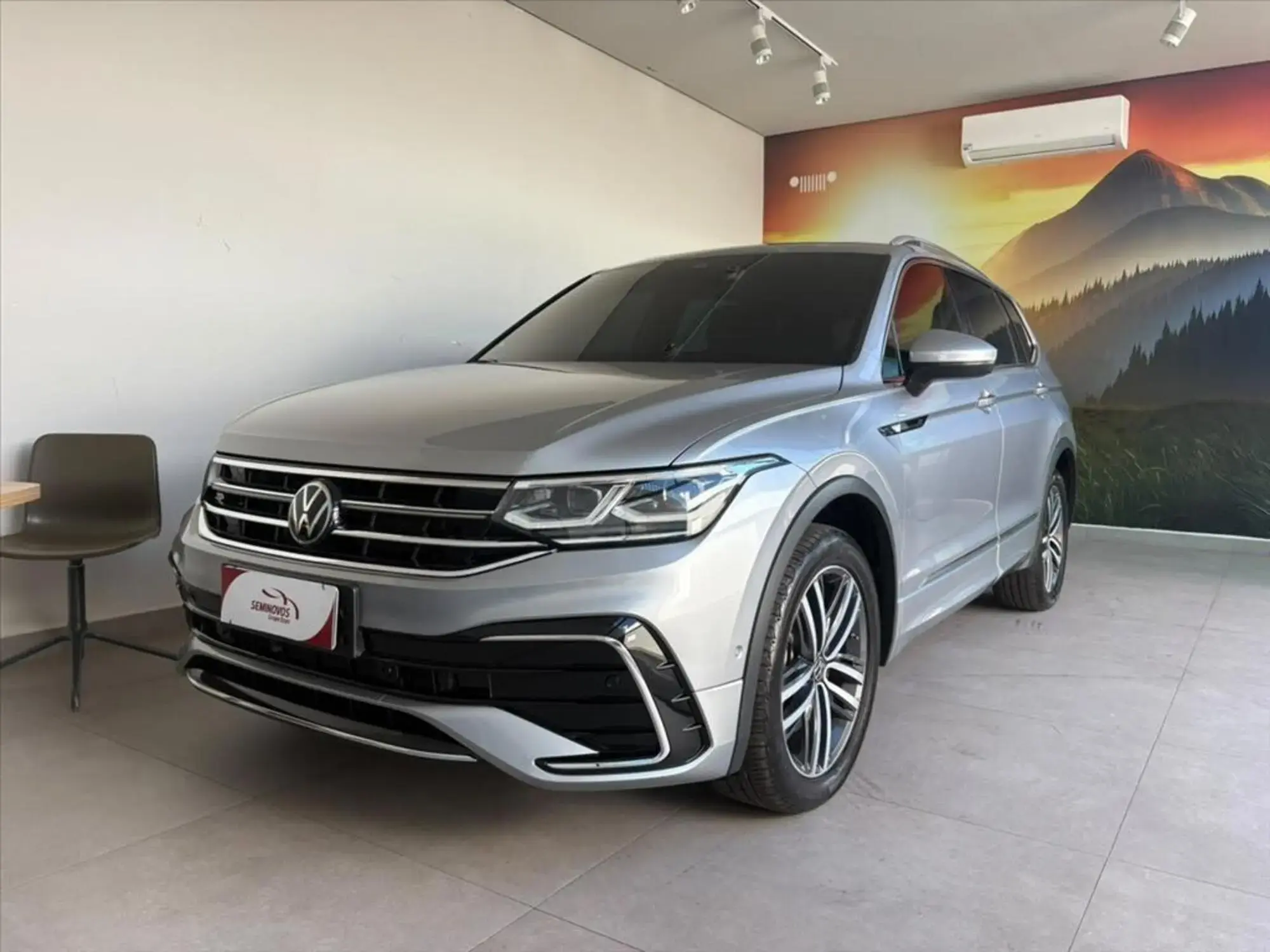 Tiguan 2.0 300 Tsi Gasolina Allspace R-Line Automático 2