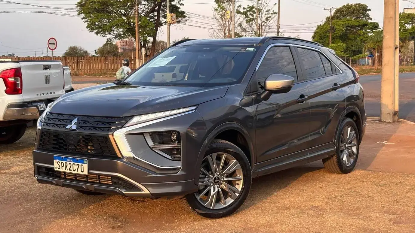 galeria MITSUBISHI ECLIPSE CROSS RUSH