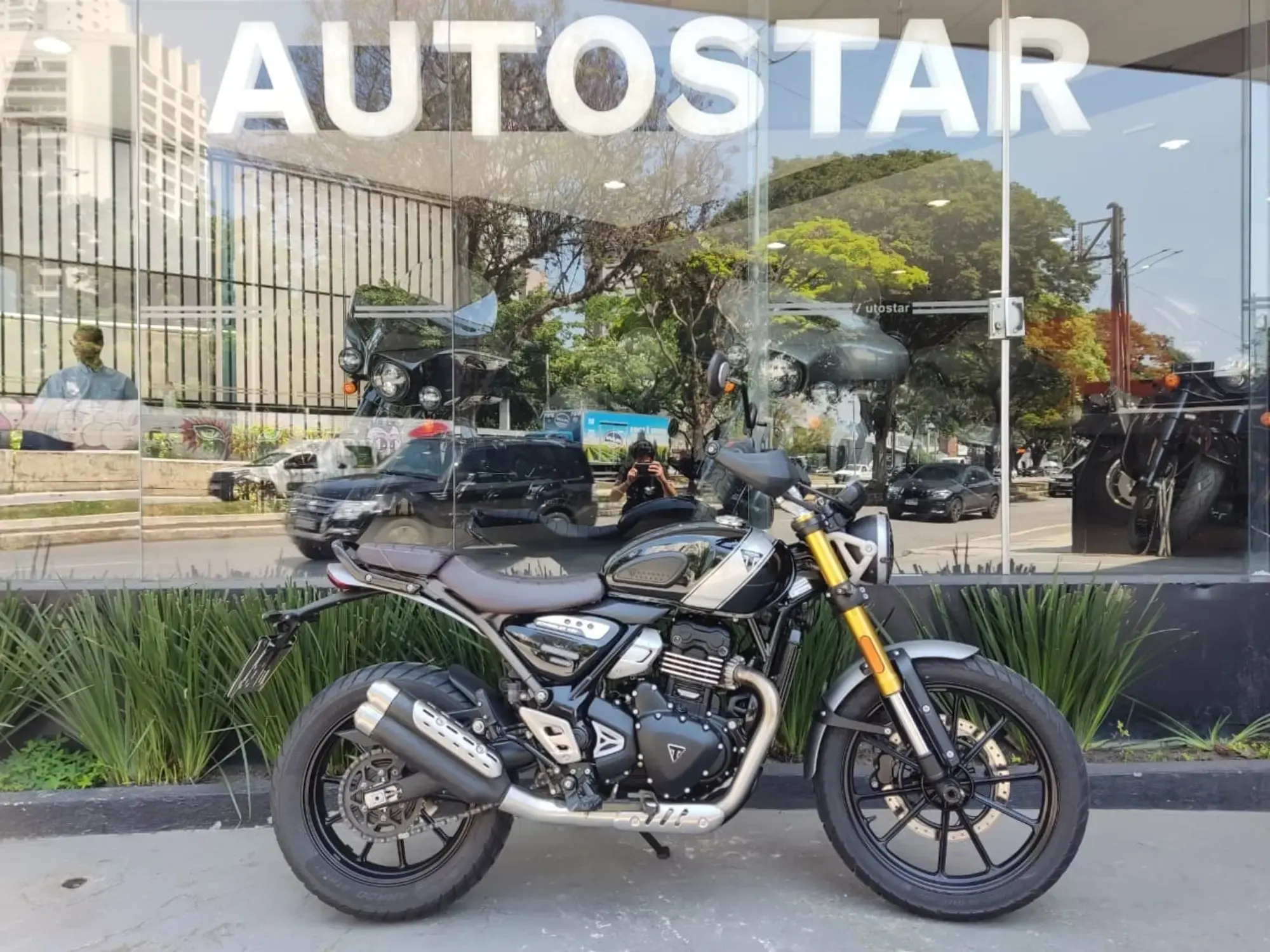 Scrambler 400 X ABS