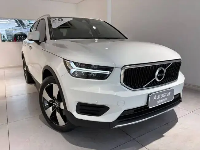 Volvo XC40 2.0 T4 Momentum FWD